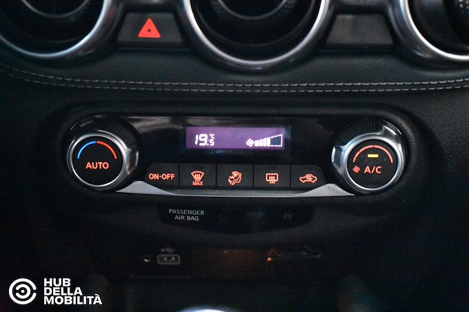 NISSAN Juke 1.0 DIG-T 114 CV N-Connecta